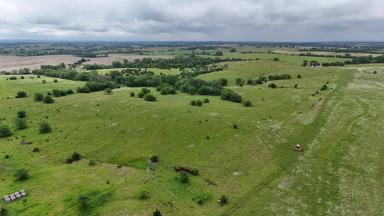 Listing Photo: johnson-county-ne-158-acres